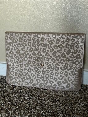 Hollis Leopard-Print Laptop Sleeve in Taupe